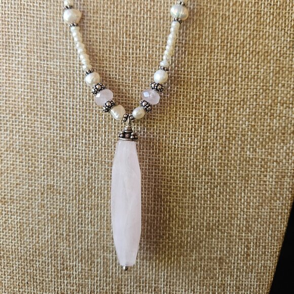 Rose Quartz and Freshwater Pearl Necklace - Picture 3 of 8